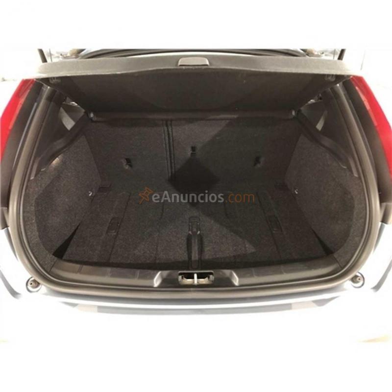 Volvo V40 MY19 2.0 T2 Momentum Manual Mussel Blue 120cv