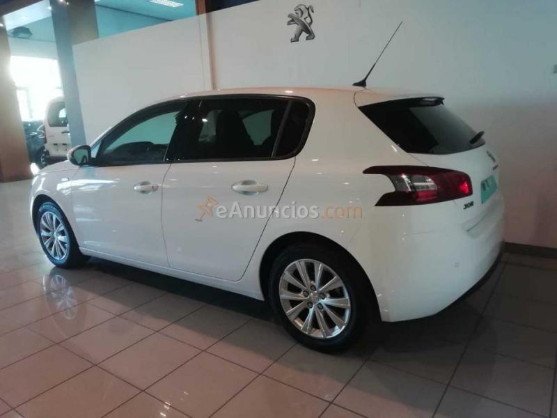 Peugeot 308 STYLE 1.2 PURETECH 130 