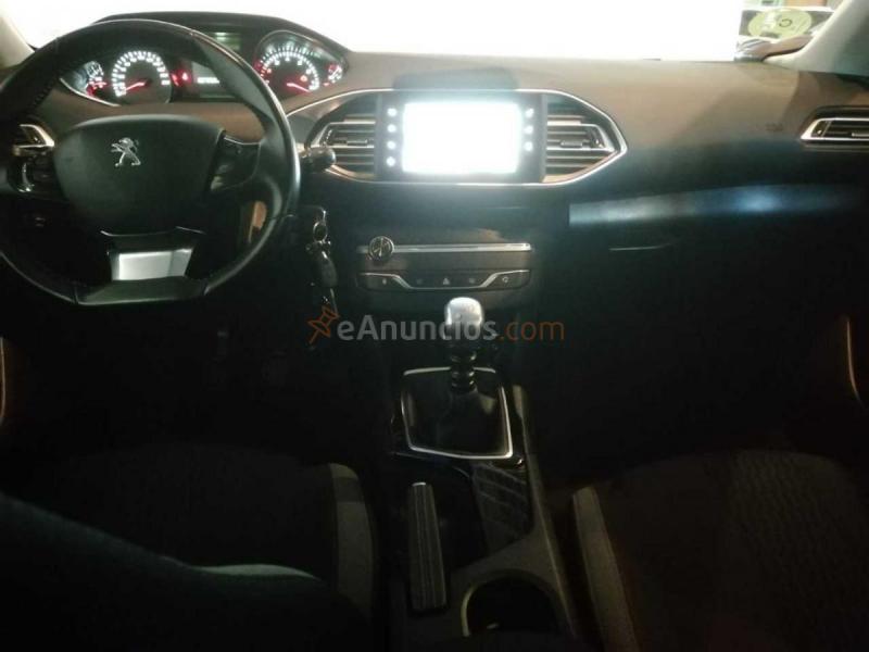 Peugeot 308 STYLE 1.2 PURETECH 130 