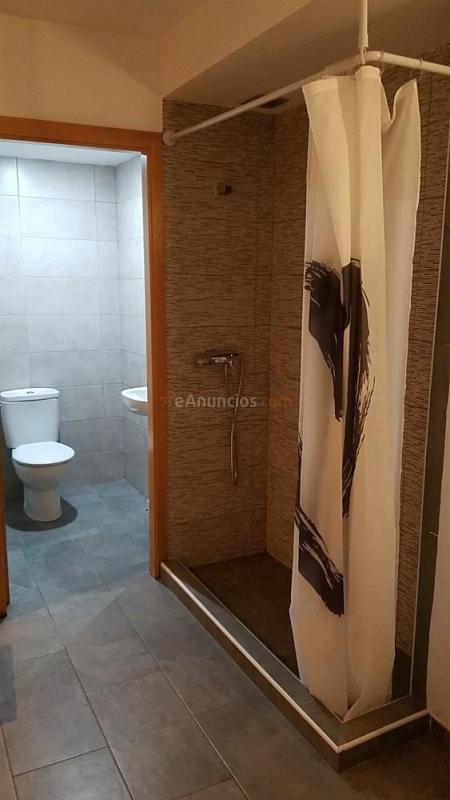 Alquiler de habitación con baño en calle Jeroni popu