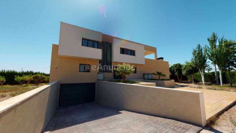 Casa-Chalet en Venta en Novelda Alicante
