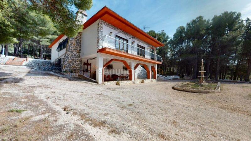 Casa-Chalet en Venta en Castalla Alicante