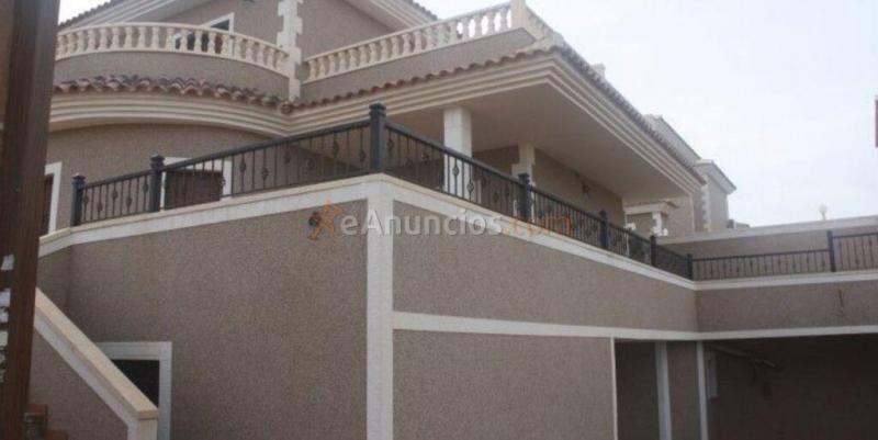 Casa-Chalet en Venta en Torrevieja Alicante