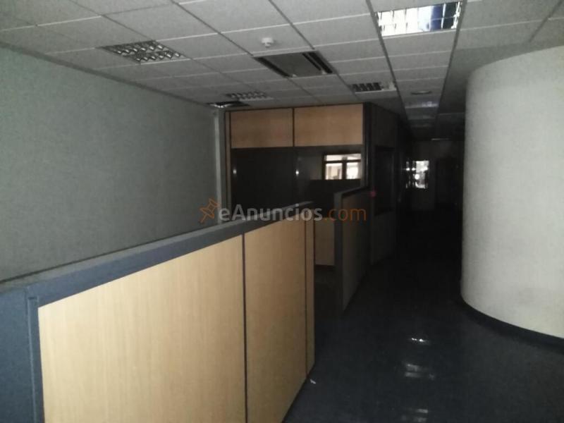 Local en venta en Toledo de 845 m2