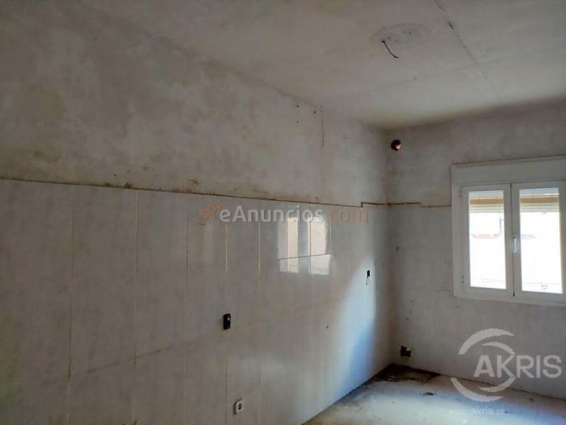 Piso de 3 dormitorios en Toledo. Zona Santa Bárbara. Junto a Paseo de la Rosa