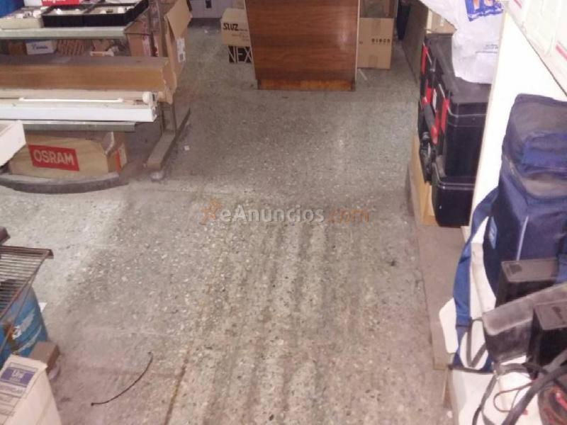 LOCAL COMERCIAL EN VENTA DIÁFANO CON TIENDA, ALMACÉN Y OFICINA EN ZONA OMS I DE PRAT