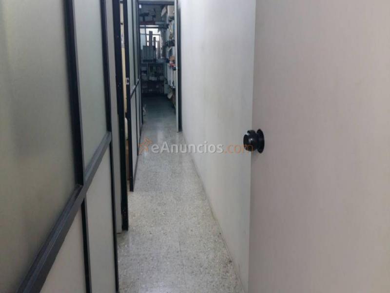 LOCAL COMERCIAL EN VENTA DIÁFANO CON TIENDA, ALMACÉN Y OFICINA EN ZONA OMS I DE PRAT