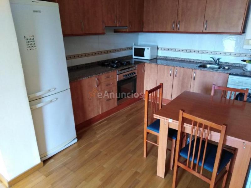 PISO SEMINUEVO EN VENTA DE 2 HABITACIONES CON INQUILINO, EN EL CASCO ANTIGUO DE MANRESA