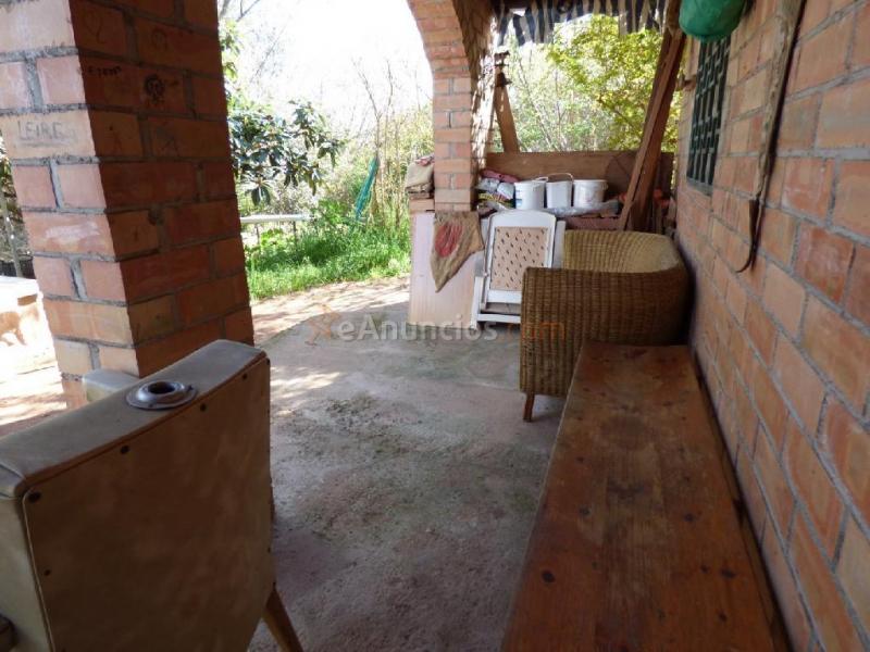 FINCA RÚSTICA DE 2.200 M2 CON AGUA DE ACEQUIA ILIMITADA, ZONA AGRÍCOLA Y BOSCOSA EN VENTA EN MANRESA