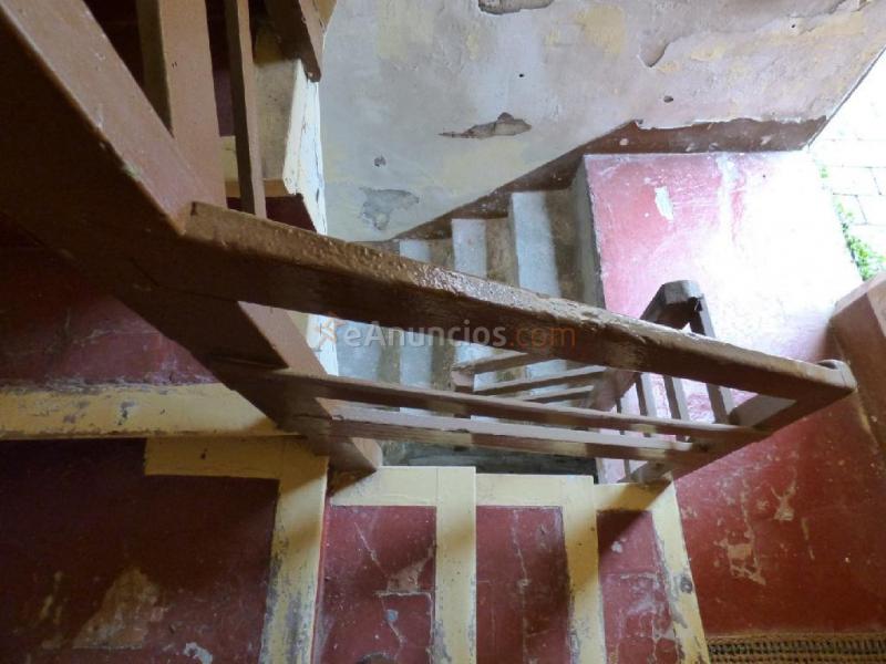 PISO PARA REFORMAR EN ZONA TRANQUILA DE SURIA A UN PASO DEL CENTRO EN VENTA