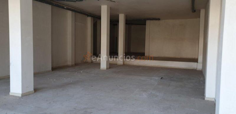 LOCAL COMERCIAL EN ALQUILER DE 189 M2 ZONA AMETLLERS DE MANRESA