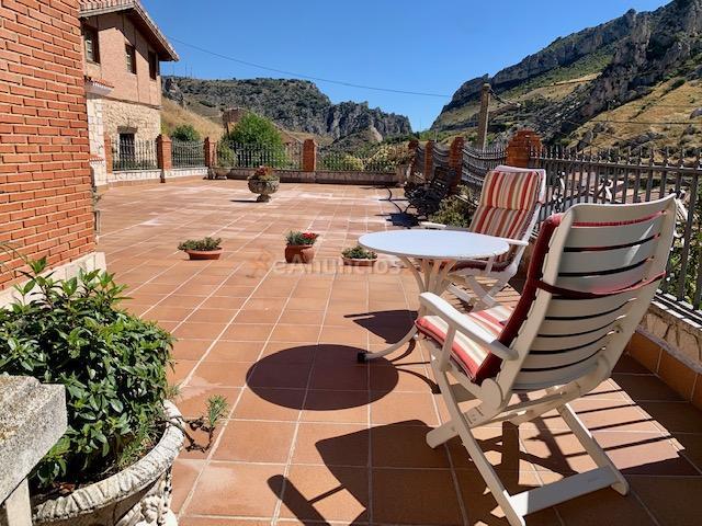 Expectacular chalet con una vistas impresionantes.