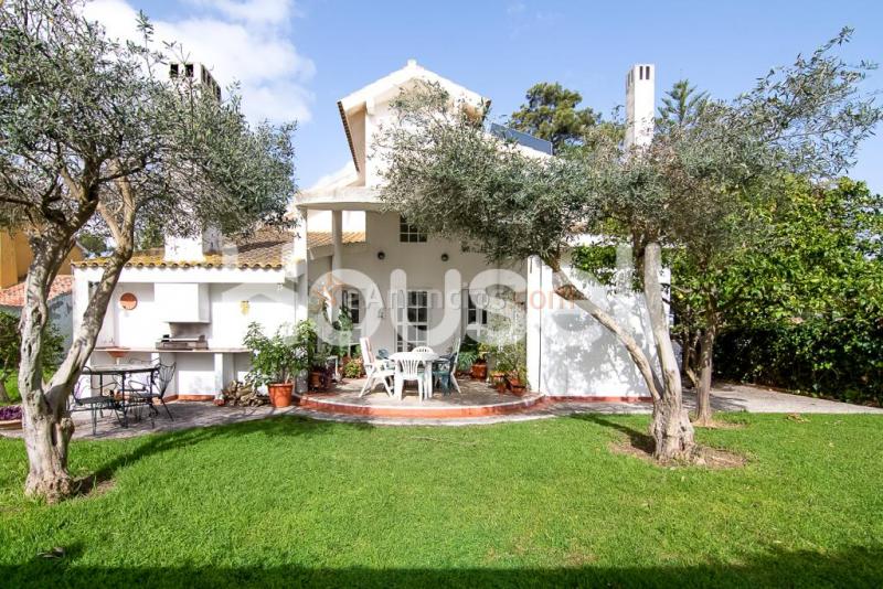 Chalet en venta de 255m en Carretera Batería de la Ardila, 11100 San Fernando (Cádiz)