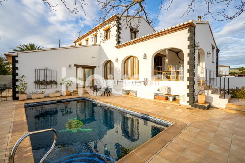 Chalet en venta de 402m en Travesía del Forn, 03728 Alcalalí (Alacant)