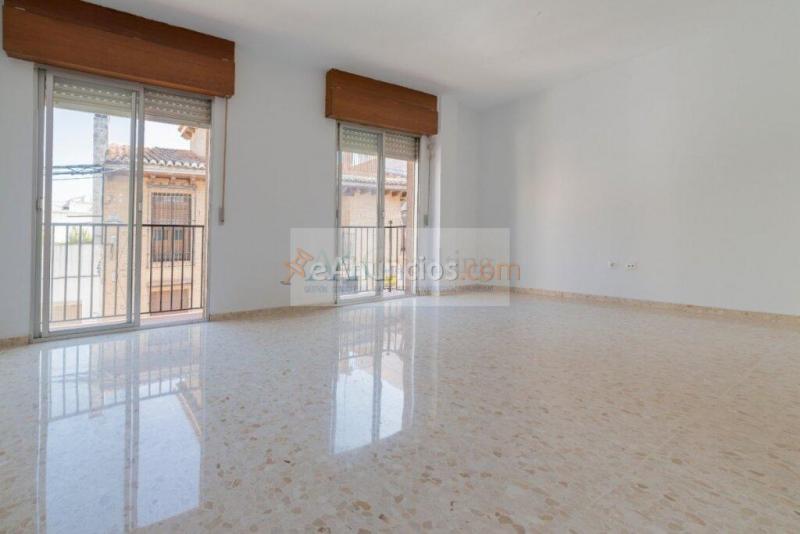 PISO MUY LUMINOSO CON TERRAZA DE 55 M2