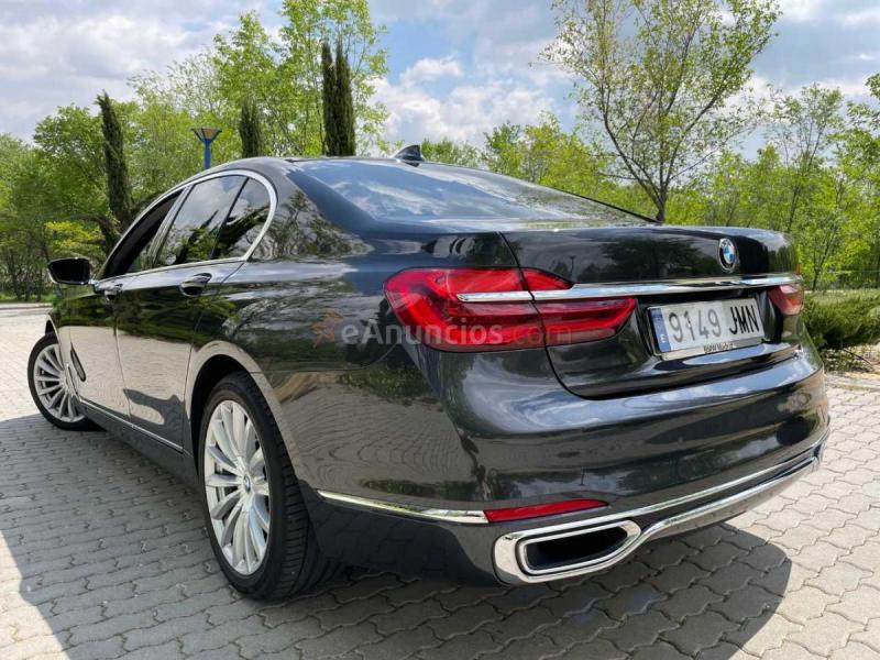 BMW Serie 7 730D 265cv 8 vel. *IVA deducible* *2016* *73.000 km* *Nacional* *Libro de revisiones* 