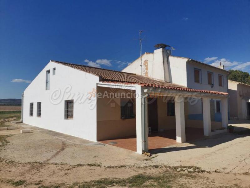 Casa de campo-Masía en Venta en Yecla Murcia