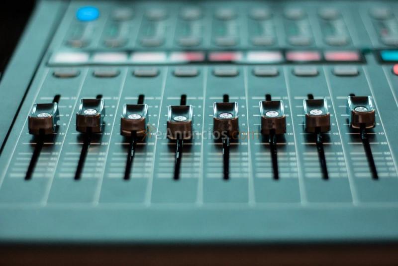 Creación de Batería y Bajo para Cantantes y Músicos