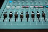 Creación de Batería y Bajo para Cantantes y Músicos