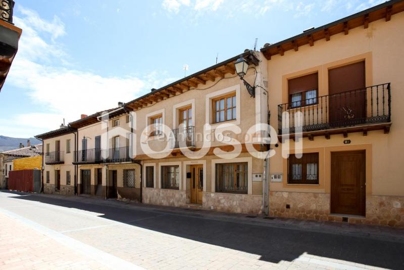 Casa en venta de 239m en Calle de la Iglesia, 40500 Riaza (Segovia)