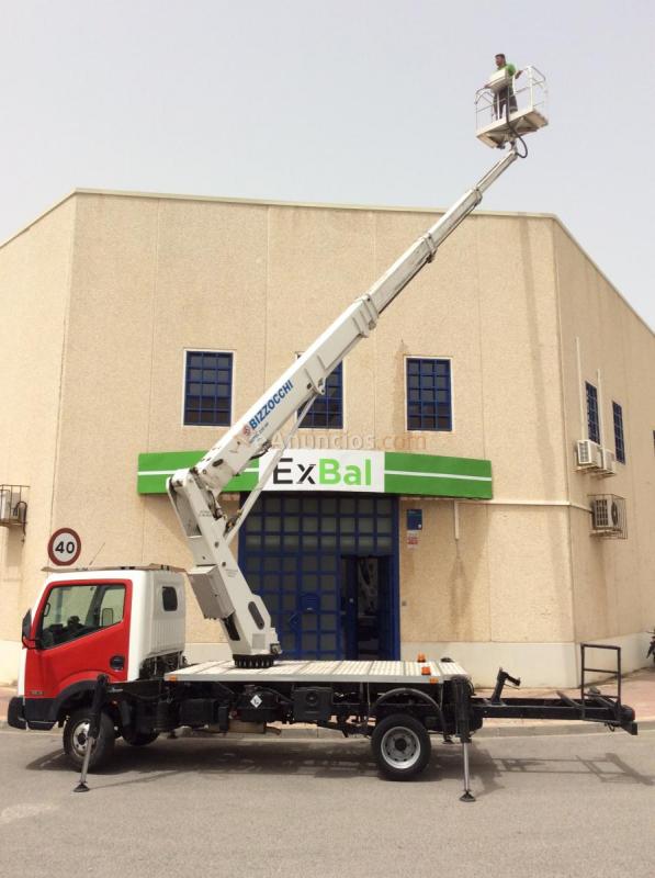 Plataforma elevadora bizzocchi nissan