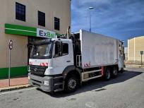 Camion de recojida basura mercedes