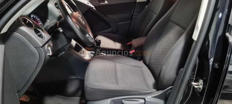 Volkswagen Tiguan 2.0 TDI 150CV BLUEMOTION 4X2 CLIMA-LLANTAS 17-SENSORES DEL Y TRASEROS
