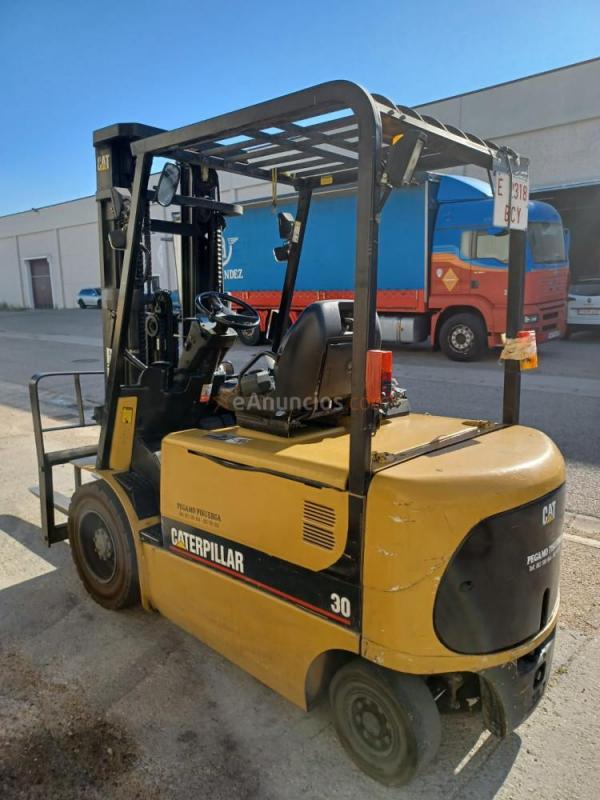 -Carretilla Caterpillar EP30K