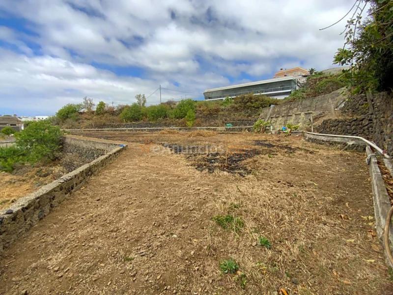 Se vende casa rural con finca