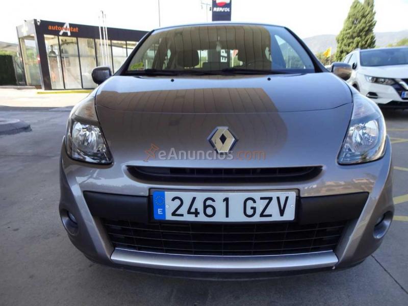 Renault Clio III 1.5 DCI - TOM TOM EDITION 85CV - NAVI 