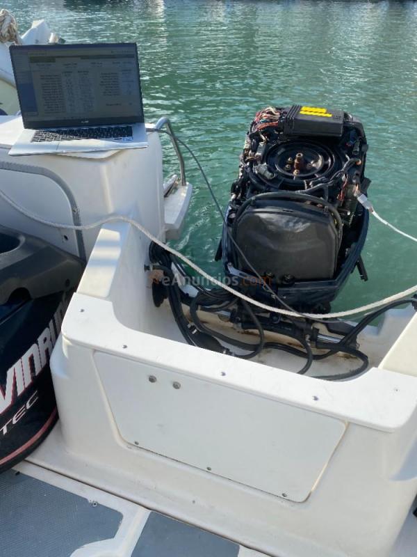 Mecanico y mantenimiento de enbarcaciones