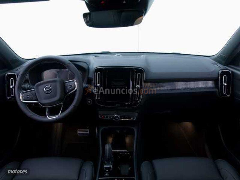 Volvo XC40 XC40 B4 (G) AWD R-Design Automatico de 2021 con 10 Km por 45.900 EUR. en Zaragoza
