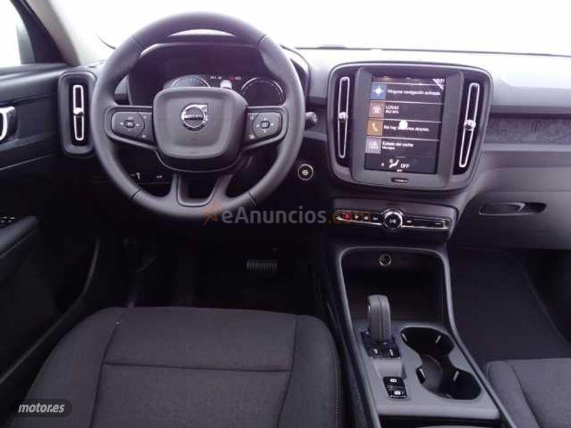 Volvo XC40 XC40 T2 Momentum Core Automatico de 2021 con 10 Km por 31.900 EUR. en Zaragoza