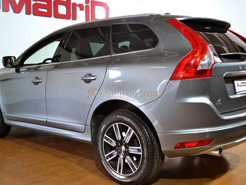 Volvo XC-60 2.0 D3 Momentum Auto