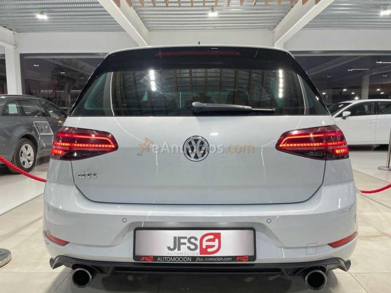 Volkswagen Golf GTI 