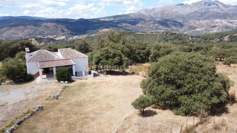 Casa de campo-Masía en Venta en Algatocin Málaga