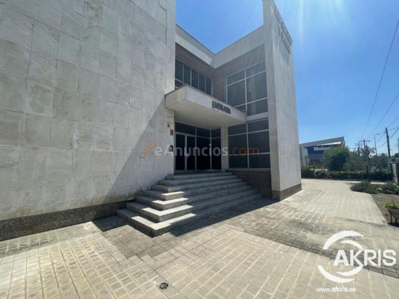 Nave Industrial en venta en Leganés de 2541 m2