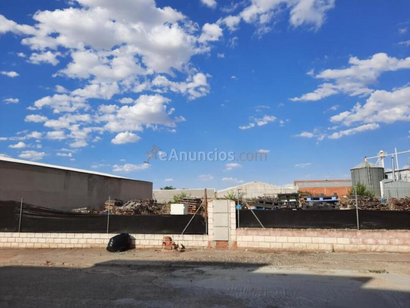 PARCELA EN POLIGONO INDUSTRIAL