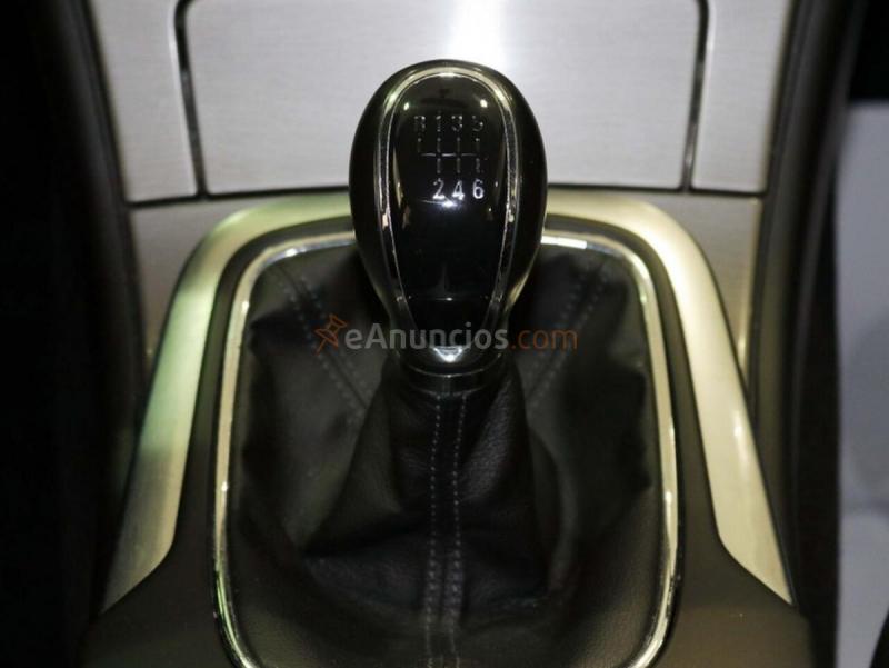 Opel Insignia  1.8 16v Essentia 