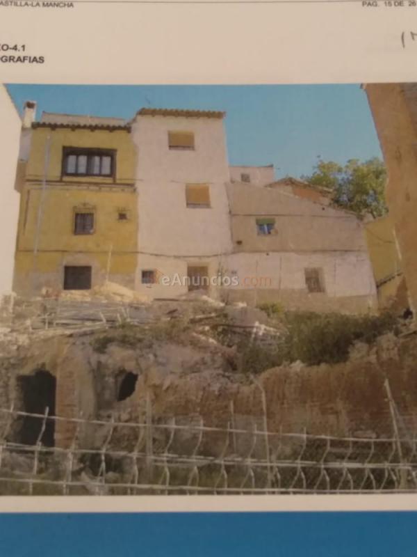 Se vende solar urbano en centro de pastrana