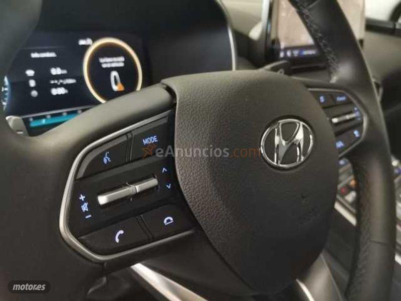 Hyundai Santa Fe Santa Fe 2.2CRDi Tecno 7pl 2WD 8DCT de 2021 con 16.700 Km por 44.690 EUR. en Jaen