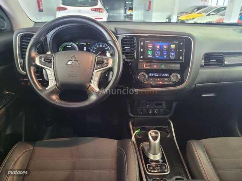 Mitsubishi Outlander Outlander PHEV Motion 4WD de 2018 con 43.000 Km por 27.990 EUR. en Madrid
