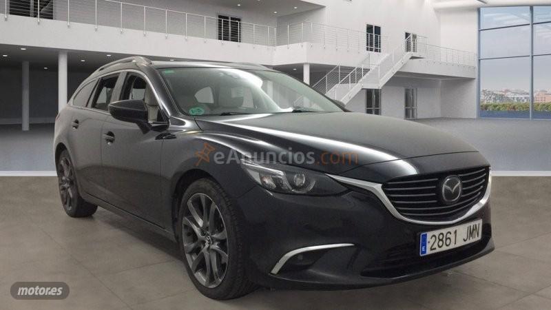 Mazda Mazda5 W. 2.2DE LUX.+PREM.BLACK+TRAVEL+SR(NAVI)AUT. 129KW de 2016 con 221.398 Km por 13.000 EUR. en Madrid