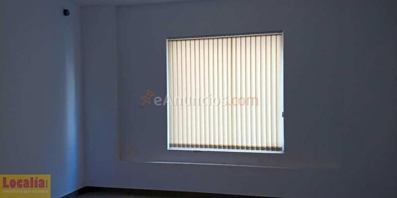 Amplio local para tus oficinas en el centro de Torrelavega