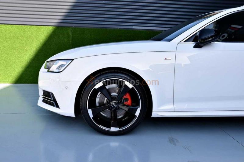 Audi A4 Avant 2.0 TDI 150cv S line edition 