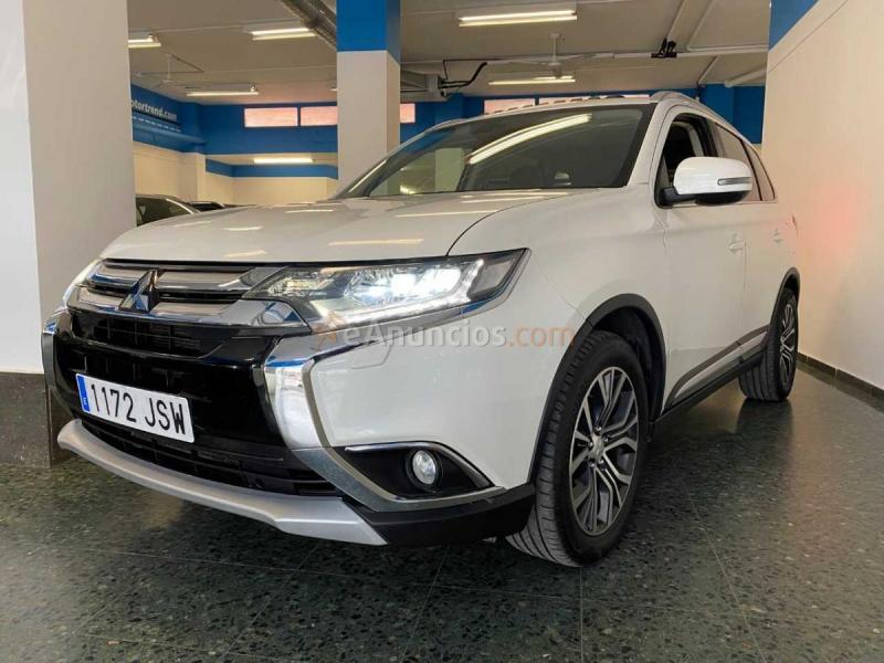 Mitsubishi Outlander 220D AUTO KAITEKI AWD 7 PLAZAS 