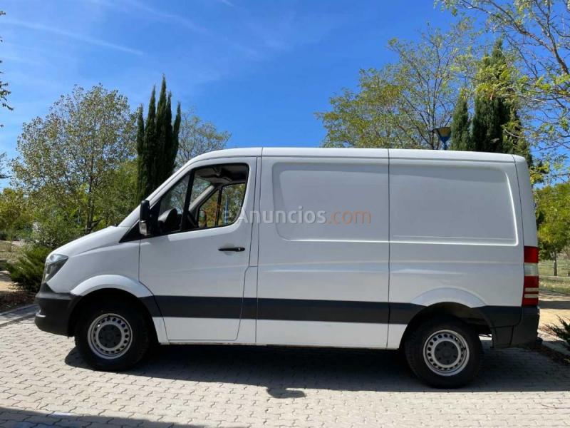 Mercedes Sprinter Corto 3.0T 211 CDI 114cv 6 vel. *38.000 km* *Nacional* 