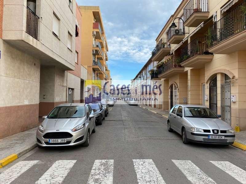 LOCAL COMERCIAL 125m2.