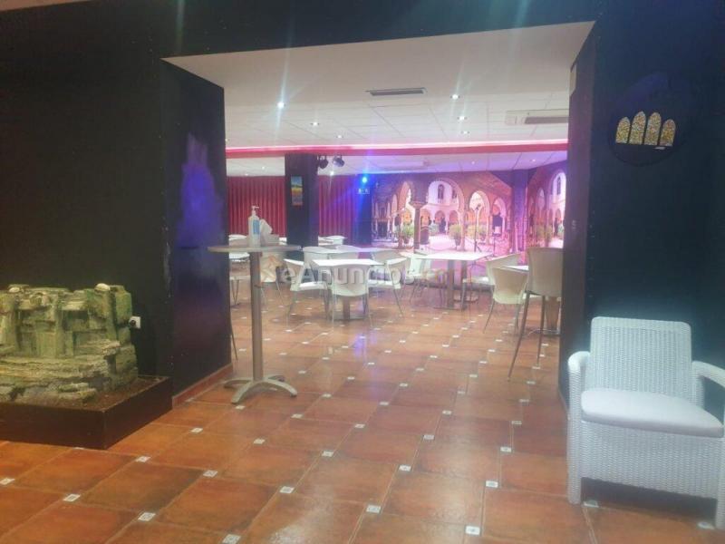 Local  Salón de fiestas en ZONA TURISTICA -