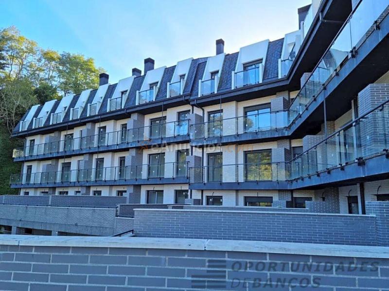 Piso nuevo de 3 habitaciones en Colindres